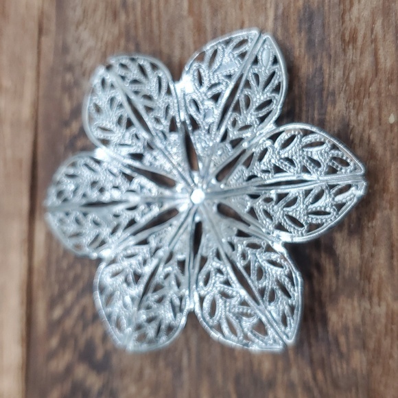 Lace edwardian flower‎ pendant - Picture 1 of 3